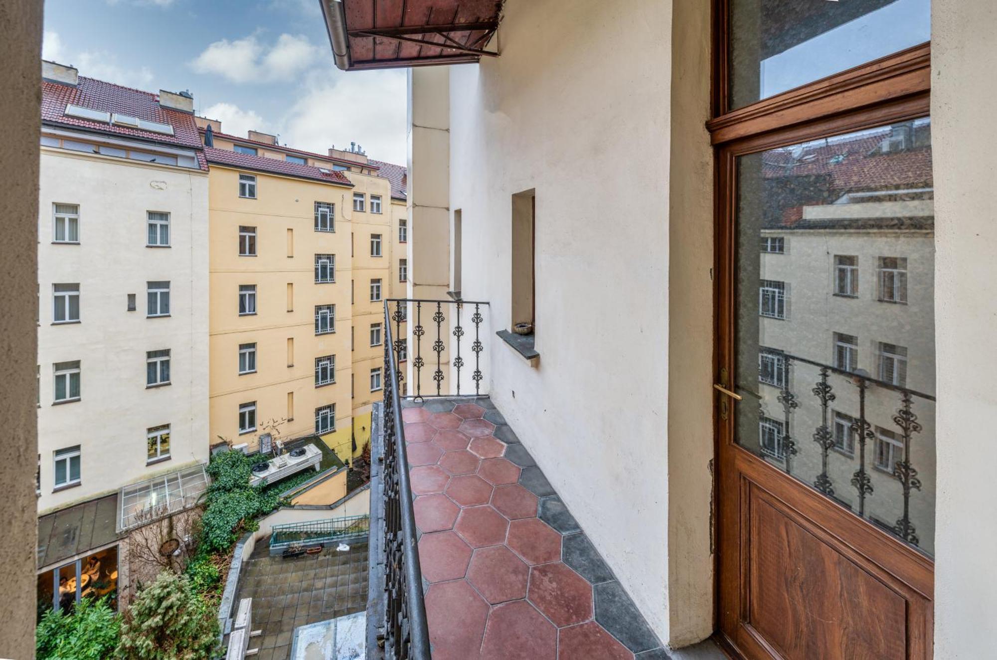 Art House Apartments By Adrez Praga Exterior foto